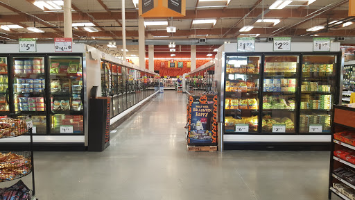 Grocery Store «Food 4 Less», reviews and photos, 6700 Cherry Ave, Long Beach, CA 90805, USA