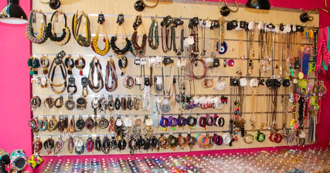 Opinii despre Χαντρόπολις în Ίλιον - Κοσμηματοπωλείο