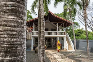 Mai Ke Kai Surf House image