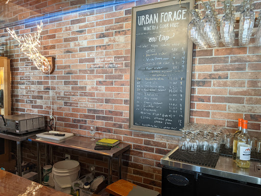 Winery «Urban Forage Winery and Cider House», reviews and photos, 3016 E Lake St, Minneapolis, MN 55406, USA