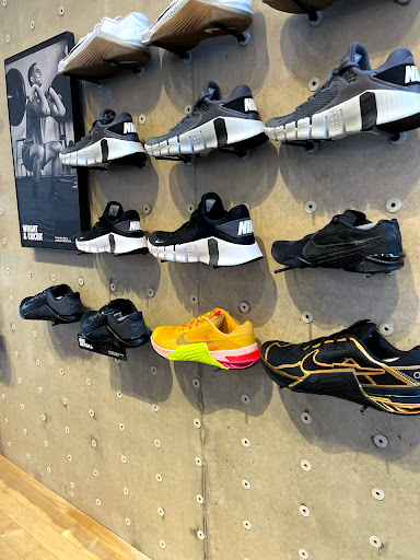 Clothing Store «Nike Miami», reviews and photos, 1035 Lincoln Rd, Miami Beach, FL 33139, USA