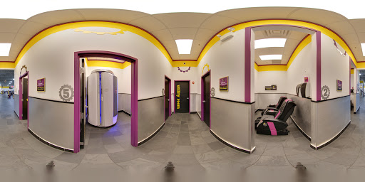 Gym «Planet Fitness - Chicago (Little Village), IL», reviews and photos, 2558 W Cermak Rd, Chicago, IL 60608, USA