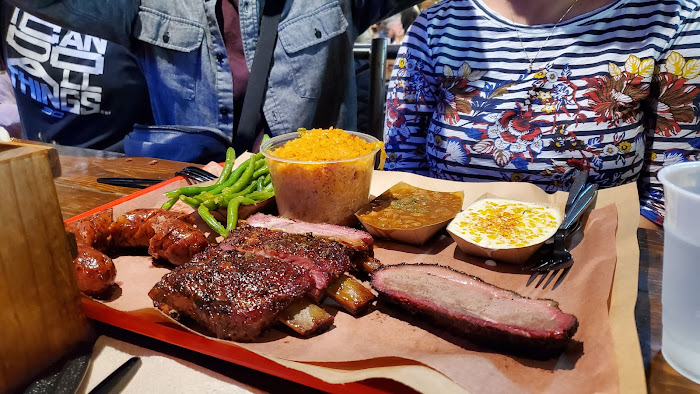 Barbecue restaurant near Motel 6 Austin Midtown