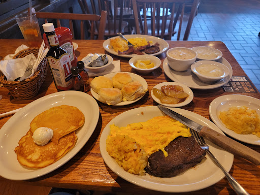 American Restaurant «Cracker Barrel Old Country Store», reviews and photos, 103 Paradise St, Manchester, TN 37355, USA