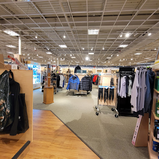 Sporting Goods Store «Peter Glenn Ski & Sports», reviews and photos, 5600 Roswell Rd, Atlanta, GA 30342, USA