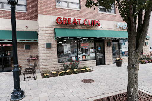 Hair Salon «Great Clips», reviews and photos, 275 N York St #102, Elmhurst, IL 60126, USA