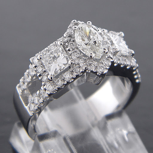 Jewelry Store «Bradshaws Jewelers», reviews and photos, 4355 Montgomery Hwy #2, Dothan, AL 36303, USA