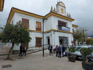 Biblioteca Hurtado de Mendoza C. Ramon y cajal, 2, 18400 Órgiva, Granada, España
