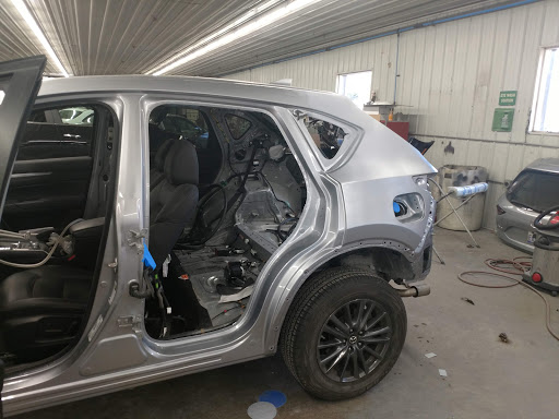 Auto Body Shop «Petersen Body Shop», reviews and photos, 3603 S Burdick St, Kalamazoo, MI 49001, USA