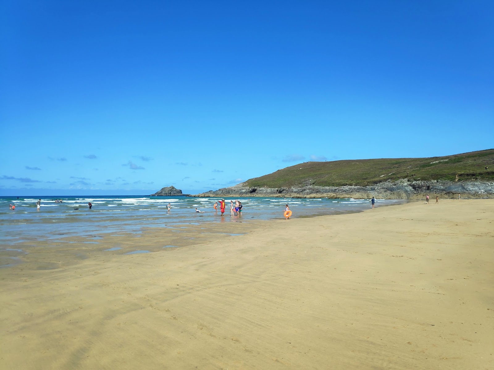 Foto van Crantock Beach en de nederzetting