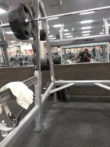 Gym «LA Fitness», reviews and photos, 3223 Fairlane Dr, Allen Park, MI 48101, USA