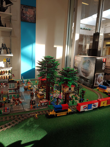 Toy Store «Bricks and Minifigs», reviews and photos, 17701 NE Delfel Rd, Ridgefield, WA 98642, USA