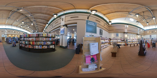 Book Store «Barnes & Noble», reviews and photos, 235 Daniel Webster Hwy, Nashua, NH 03060, USA