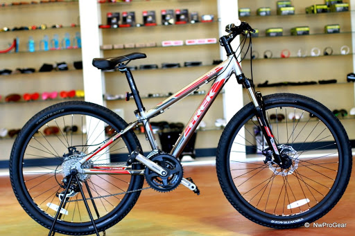 Bicycle Store «NwProGear Bike Shop», reviews and photos, 9240 SE Woodstock Blvd, Portland, OR 97266, USA