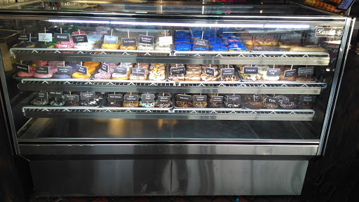 Donut Shop «Hurts Donut», reviews and photos, 7010 W 21st St, Wichita, KS 67205, USA