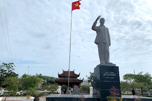 Monuments Souvenir Zone President Hu on the island Coto image