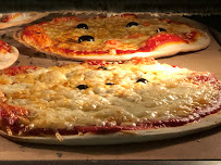 Pizza du Pizzeria Les Pizzas De L Amitie à Château-Arnoux-Saint-Auban - n°1