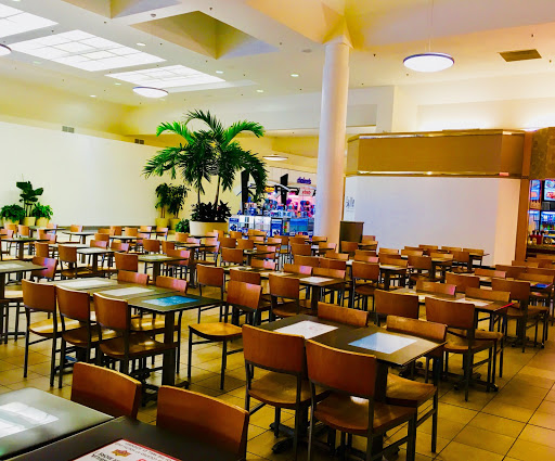 Shopping Mall «Golf Mill Shopping Center», reviews and photos, 239 Golf mill Center, Niles, IL 60714, USA