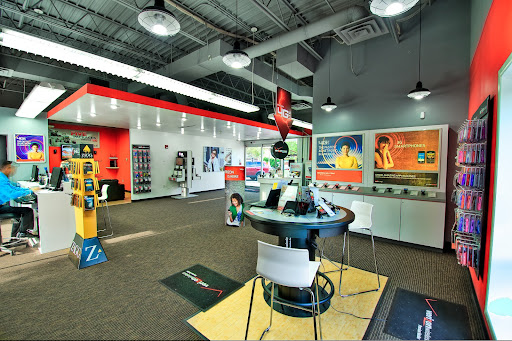 Cell Phone Store «Verizon Wireless - 50th & France», reviews and photos, 3724 W 50th St, Minneapolis, MN 55410, USA