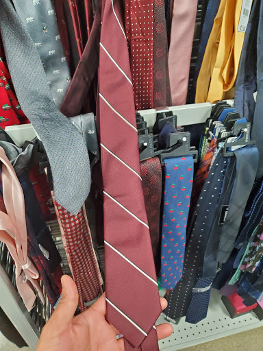 Discount Store «Discount Fashion Warehouse Dublin», reviews and photos, 6599 Dublin Center Dr, Dublin, OH 43017, USA