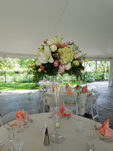 Florist «Flowers by Emily LLC», reviews and photos, 15620 W High St, Middlefield, OH 44062, USA