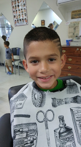 Barber Shop «Friendly Barber Shop», reviews and photos, 13207 Jones Rd, Houston, TX 77070, USA