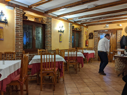 Restaurante Parra - C. de los Panaderos, 13, 28410 Manzanares el Real, Madrid, Spain