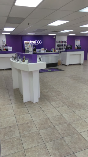Cell Phone Store «MetroPCS Authorized Dealer», reviews and photos, 706 US-175, Seagoville, TX 75159, USA