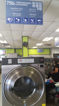 Luxe Laundries East LA #2 - Photo 6 - Car repair in Los Angeles, CA, East Los Angeles