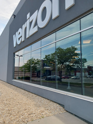 Cell Phone Store «Verizon», reviews and photos, 333 NJ-18, East Brunswick, NJ 08816, USA
