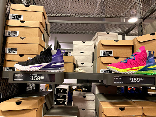 Sporting Goods Store «Nike Factory Store», reviews and photos, 20 Killingworth Tpke #155, Clinton, CT 06413, USA