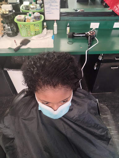 Beauty Salon «House of Brown Beauty Salon», reviews and photos, 9420 Jensen Dr, Houston, TX 77093, USA