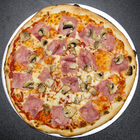 Pepperoni du Pizzas à emporter Les Pizzas de Meslay 24/24h à Meslay-du-Maine - n°1