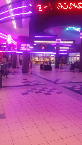 Movie Theater «Regal Cinemas Medina 16», reviews and photos, 200 W Reagan Pkwy, Medina, OH 44256, USA