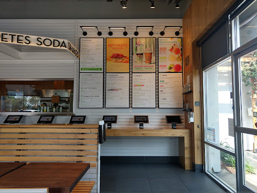 Shopping Mall «Waterside, Marina Del Rey», reviews and photos, 4700 Admiralty Way, Marina Del Rey, CA 90292, USA