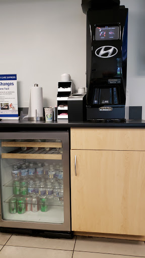 Hyundai Dealer «Tysinger Hyundai», reviews and photos, 2712 Magruder Blvd C, Hampton, VA 23666, USA