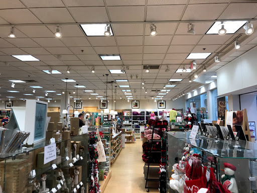 Shopping Mall «Willow Grove Park Mall», reviews and photos, 2500 W Moreland Rd, Willow Grove, PA 19090, USA