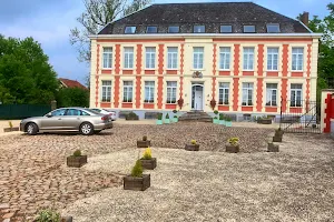 Château de Moulin le Comte image