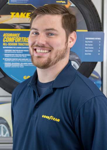 Auto Repair Shop «Dupage Tire & Auto Center», reviews and photos, 1200 E Roosevelt Rd, Lombard, IL 60148, USA