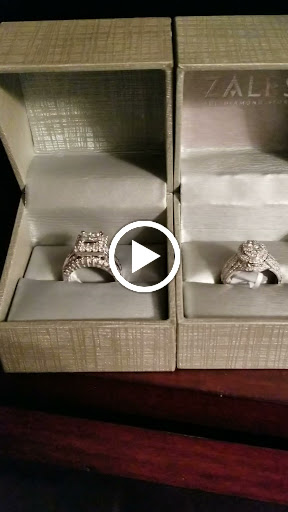 Jewelry Store «Zales - The Diamond Store», reviews and photos, 131 Nut Tree Rd #131l, Vacaville, CA 95687, USA