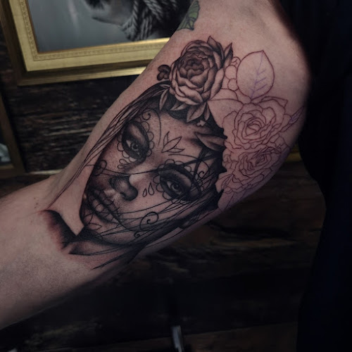 Reviews of Two Magpies Tattoo studio in Gloucester - Tatoo shop