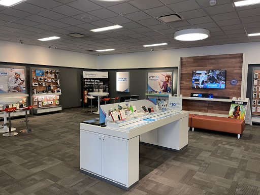 Cell Phone Store «AT&T», reviews and photos, 3014 Bardstown Rd, Louisville, KY 40205, USA