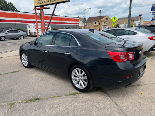 Used Car Dealer «DIAMOND AUTO SALES AND SERVICES 2016», reviews and photos, 1801 W Forest Home Ave, Milwaukee, WI 53204, USA