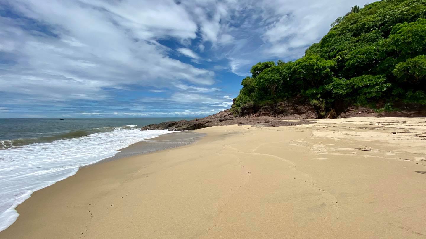 Foto van Los Venados beach met ruime baai