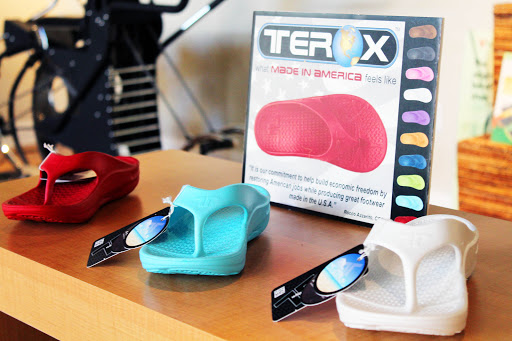 Shoe Store «Keola Health & Well-Being Footwear», reviews and photos, 11701 Lake Victoria Gardens Ave #7104, Palm Beach Gardens, FL 33410, USA