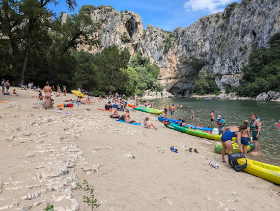 Plage Pont d'Arc amont