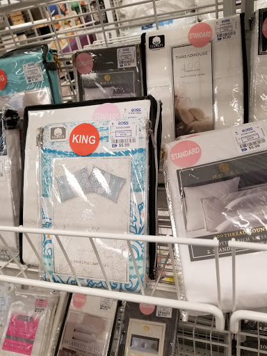 Clothing Store «Ross Dress for Less», reviews and photos, 1580 Foothill Blvd, La Verne, CA 91750, USA