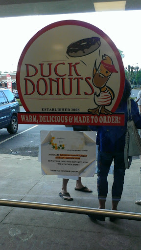 Donut Shop «Duck Donuts», reviews and photos, 409 Pisgah Church Rd, Greensboro, NC 27455, USA