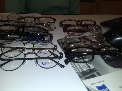 Shopping Mall «Pelton Shopping Center», reviews and photos, 110 Pelton Center Way, San Leandro, CA 94577, USA