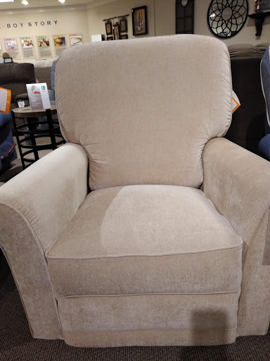 Furniture Store «La-Z-Boy Furniture Galleries», reviews and photos, 17305 Southcenter Pkwy, Tukwila, WA 98188, USA